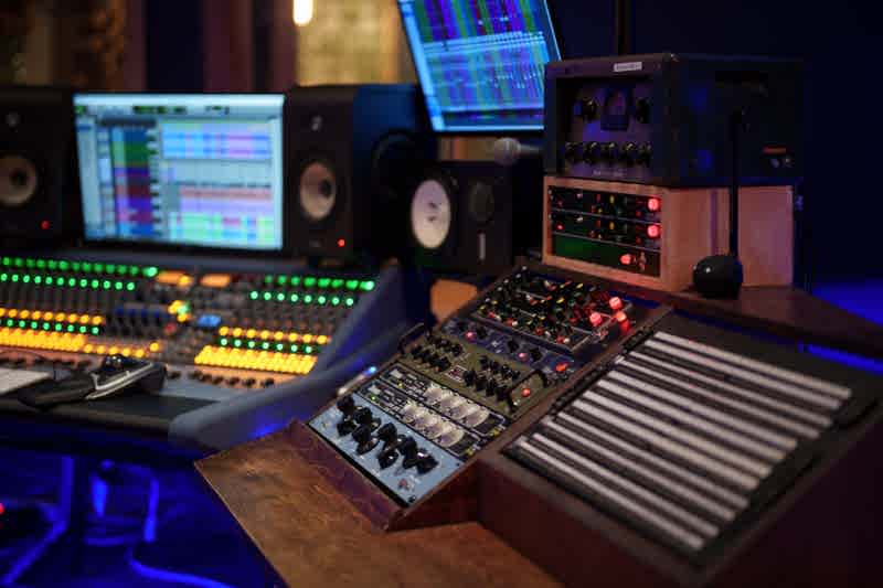 Blue-Light-Studio-37