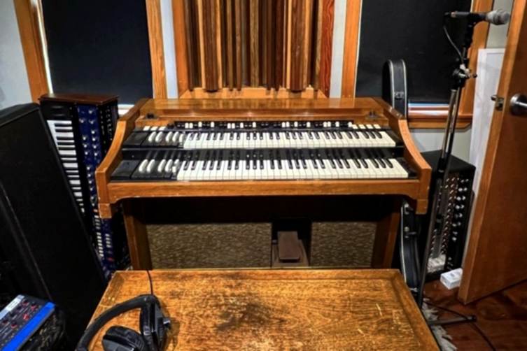 Hammond A100 Organ in the Piano room at Vancouver recording studio, Blue Light Studio.
